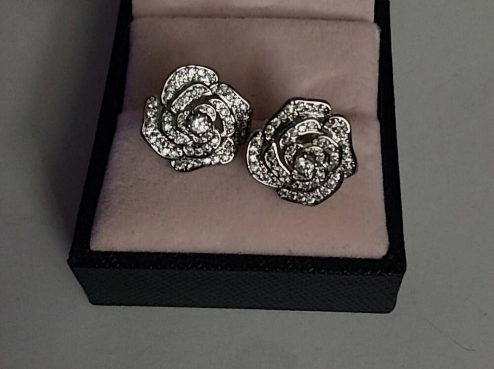 CERTIFIED GRA Moissanite Diamond Rose Floral Design Stud Earrings